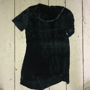 Tahari black tidye shirt size small comfy material